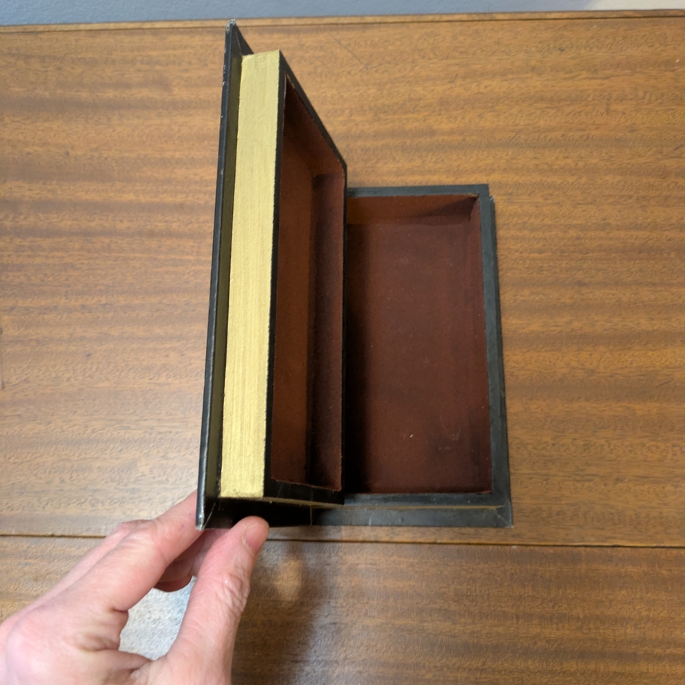 Hidden Stash Box. - Picture 2 of 7